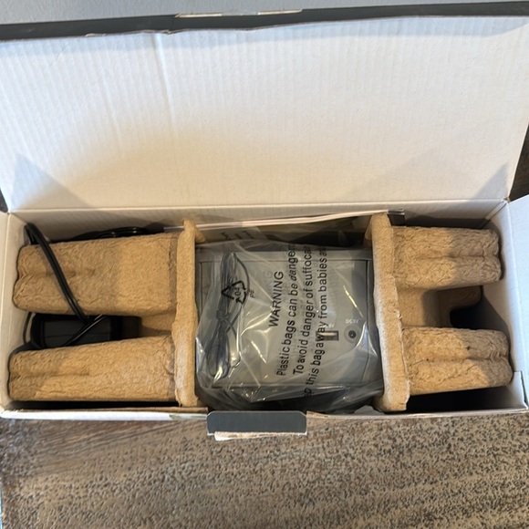 BRAND new open box | i-box | Dawn Bedside Alarm Clock | Wireless Charging - Picture 3 of 5